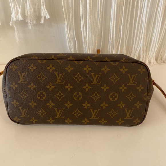 Louis Vuitton Neverfull MM - Picture 8 of 8
